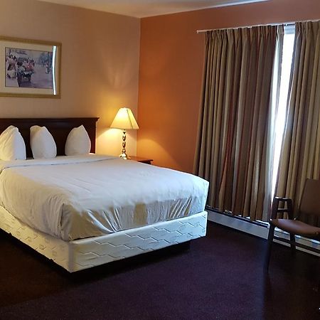 Queens Arms Inn Charlottetown Extérieur photo
